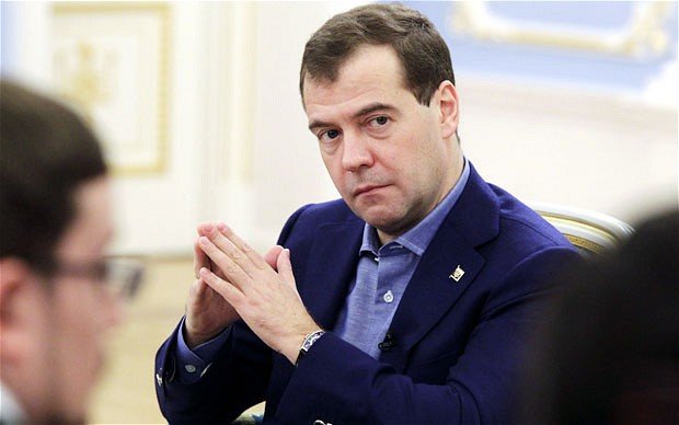 Дмитрий Медведев не оставил заявление Порошенко о «взятке Януковичу» без внимания