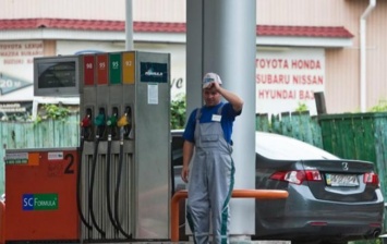 Розничные продажи бензина через украинские АЗС в июне сократились на 7,7%