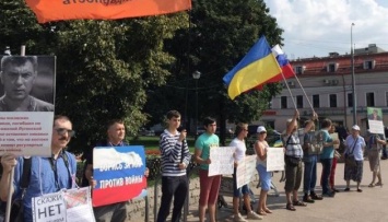 В Москве радикалы напали на участников митинга против войны в Украине