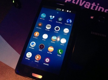 Компания Samsung расширяет линейку смартфонов на Tizen OS