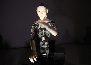 В Японии создали жуткого человекоподобного робота
