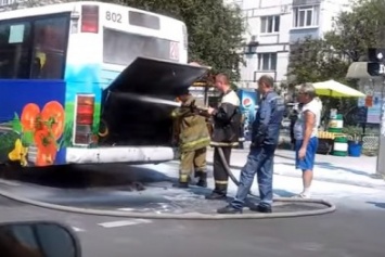 В Полтаве напротив автовокзала загорелся автобус