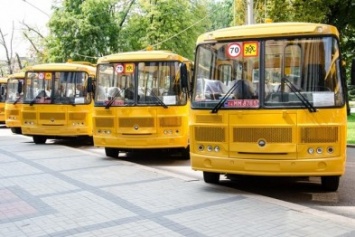 Школам Днепропетровщины передали новые автобусы (ФОТО)