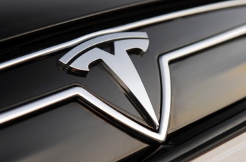 Tesla представит новый микроавтобус через полгода