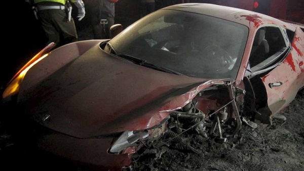 ДТП на миллион: пьяный игрок ФК Ювентус разбил Ferrari 458