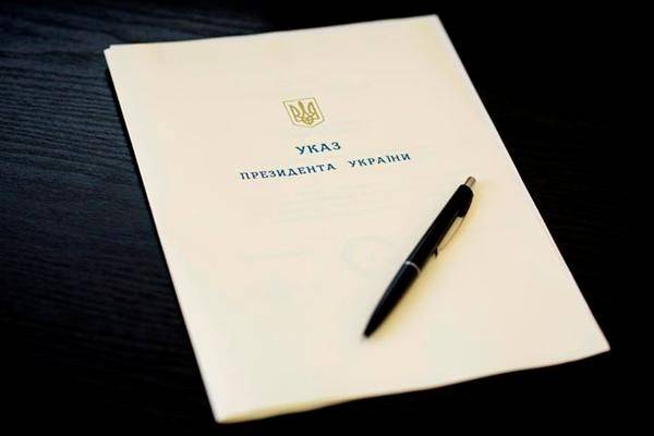 Послов в Грузии и Литве с должности снял Порошенко