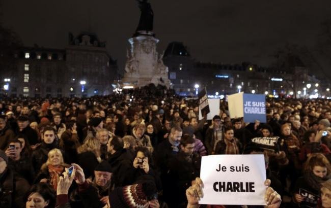 2 подозреваемых в теракте против Charlie Hebdo задержаны во Франции