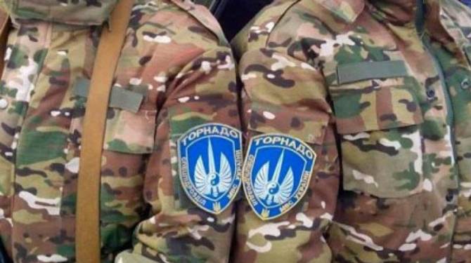 Силовики не будут штурмовать базу "Торнадо" - МВД