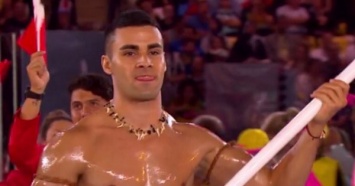 На открытие Олимпиады тхэквондист из Тонга вышел оголенный и в масле