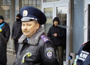 Семья полковника полиции "купается" в российских рублях (фото)