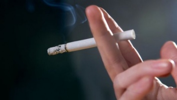 Активные курильщики уменьшают в размерах свое мужское достоинство