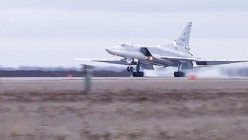 Шесть Ту-22М3, вылетевшие из России, нанесли удар по объектам ИГ в Сирии
