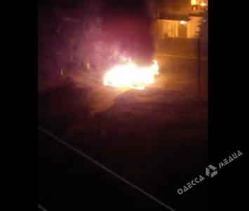В Одессе на Поскоте прогремели взрывы (видео)