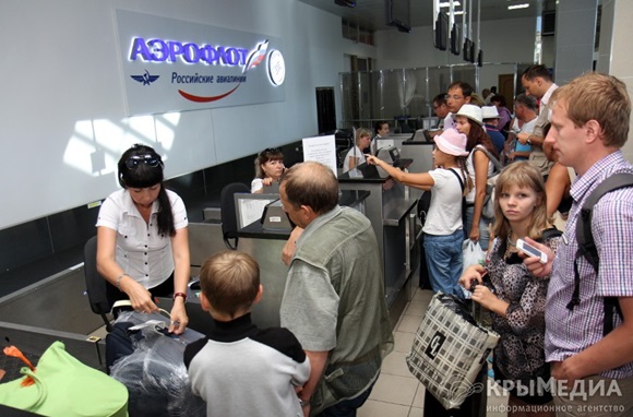 Чаще всего туристы добираются в Крым самолетами, - министр курортов