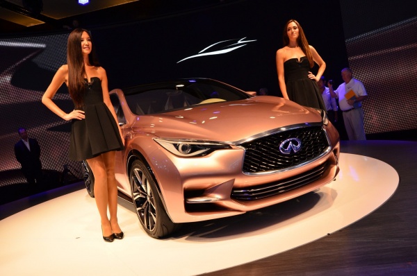 Новый хэтчбек Infiniti Q30 презентуют на автосалоне во Франкфурте