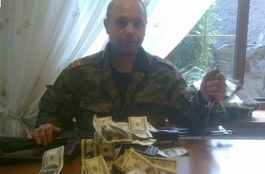 Боевики получили долларовую зарплату и выплатили все задолженности – ИС