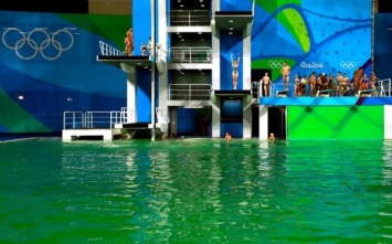 Олимпиада-2016: Вода в бассейнах в Рио позеленела из-за попадания в нее химикатов, - СМИ