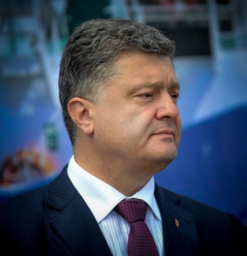 Порошенко поздравил строителей с профессиональным праздником