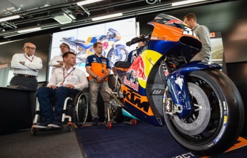 KTM Factory Racing MotoGP и KTM RC16 официально представлены