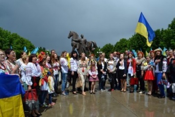 Криворожане первыми проведут Парад вышиванок в День независимости Украины