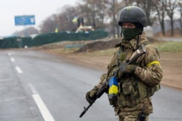 Кепки "мазепинки", пилотки и новые мундиры: в украинской армии меняют старую форму (ФОТО)