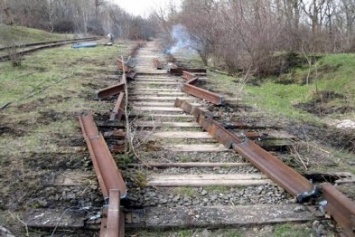 Воры тянут с Приднепровской железной дороги все: от светильников до рельс