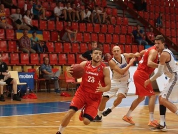 Сборная Украины по баскетболу одержала три победы на турнире в Словакии