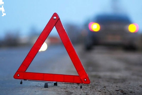 ДТП в Мелитополе: "Ланос" врезался в грузовик и перевернулсяел