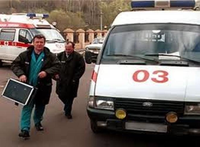 В Санкт-Петербурге двое выпускников получили ножевые ранения