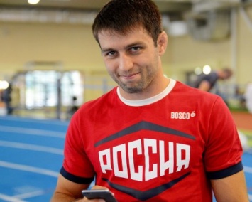 Россиянин Рамонов вышел в полуфинал олимпийского турнира по вольной борьбе