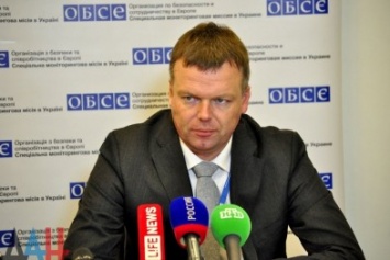 В Донецке глава СММ ОБСЕ встречался с Захарченко