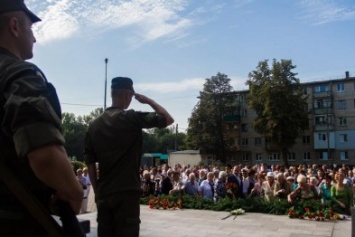 Харьковские нацгвардейцы почтили память погибших воинов во Второй мировой войне (ФОТО)