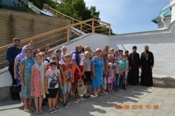 Воскресная школа поселка Водянское посетила Святогорскую лавру