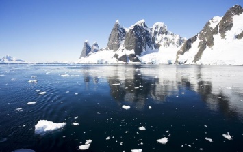 Американские ученые называют мифом будущее поднятие уровня океана из-за стремительного таяния ледников Антарктиды