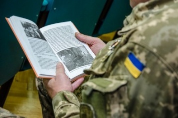 Сразу две книги об Иловайской трагедии презентовали в Днепропетровской ОГА (ФОТО)