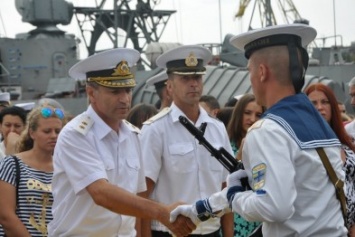Военные моряки в Одессе приняли присягу (ФОТО)