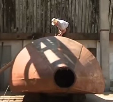 Украинский фермер создал соперника танку Армата из цистерны и трактора