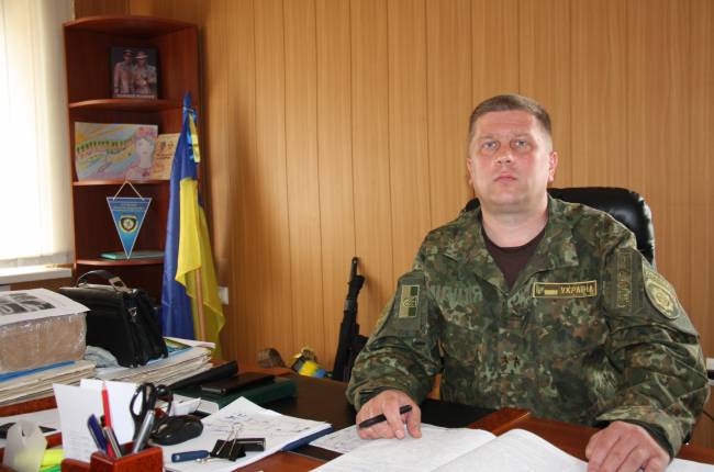 Зеки-"ополченцы" держали подполковника Луганской милиции в подвале СБУ