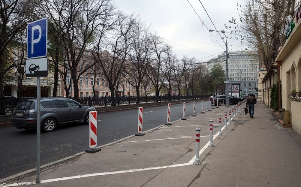 Проблему парковок в Москве решат с помощью ограничений