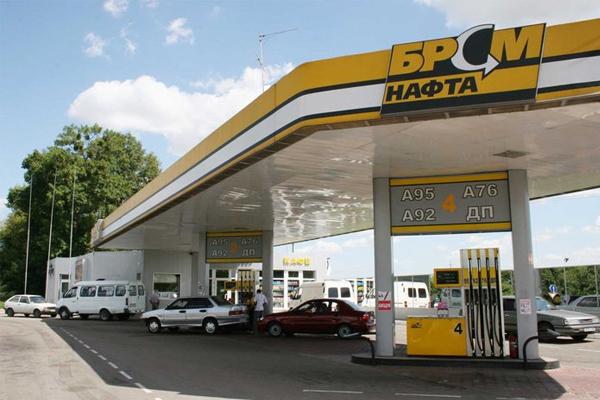 На Киевщине пытались ограбить заправку горевшей нефтебазы