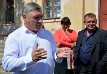 Пидберезняк заявил о появлении «титушек» в Первомайском районе, которых связывает с «местным агробароном»