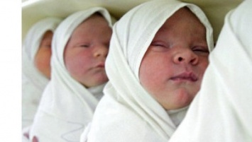 Женщина из города Горис, расположенного на юге Армении, родила четырех близнецов