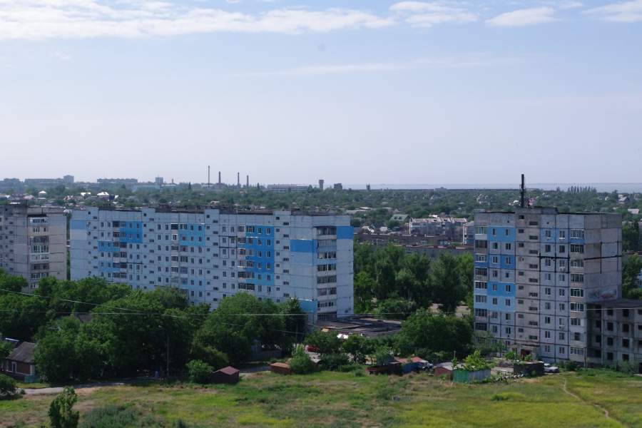 В Бердянске планируют достроить жилье военным