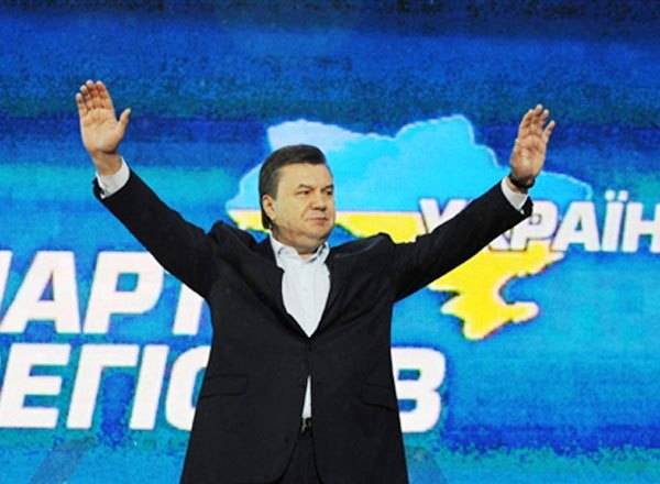 Янукович возвращается усилиями Порошенко