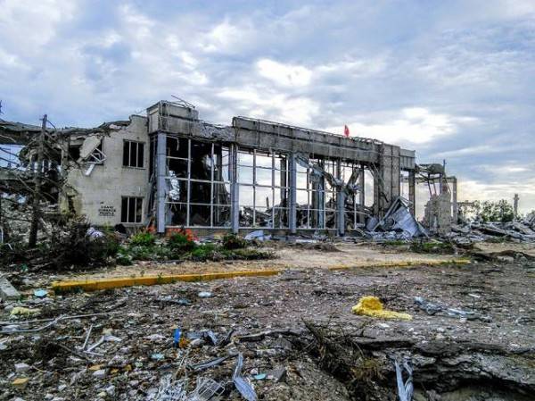 Руины Луганского аэропорта (ФОТО)