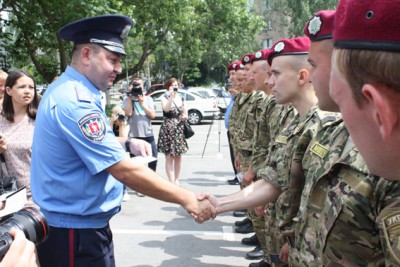 Запорожским милиционерам дали "участника АТО"