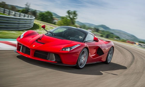 Ferrari снова отзывает LaFerrari