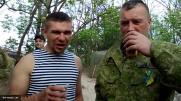 Под Артемовском пьяному солдату ВСУ выстрелом из автомата раздробило голень