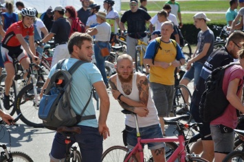 Праздничный велопарад в Николаеве собрал около 600 участников