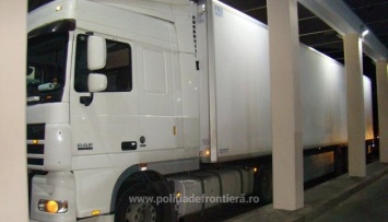 В Румынии поймали грузовик с мигрантами